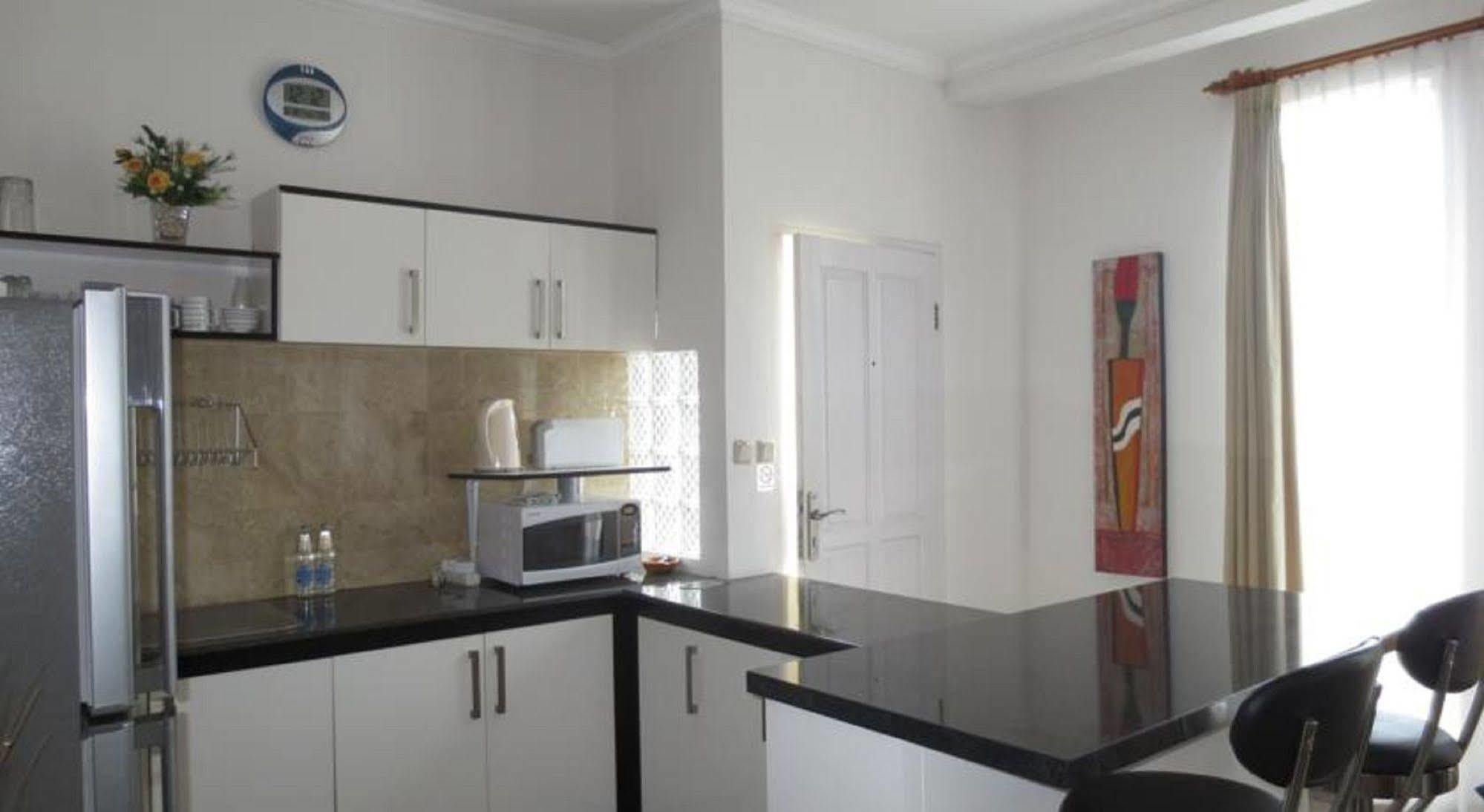 Bali Court Hotel & Apartment Legian Extérieur photo